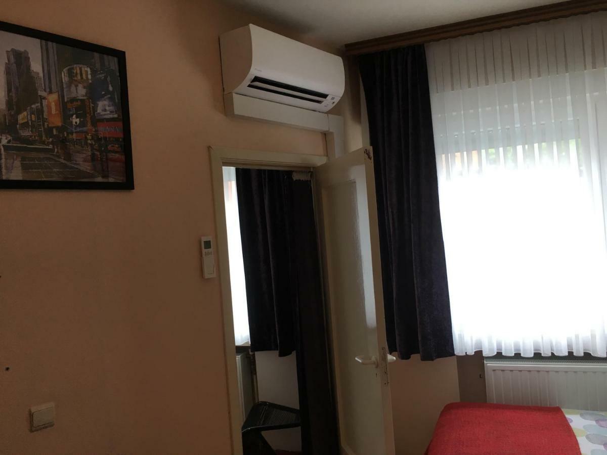 One-Bedroom Apartment Near Atomium Brussels Exterior photo