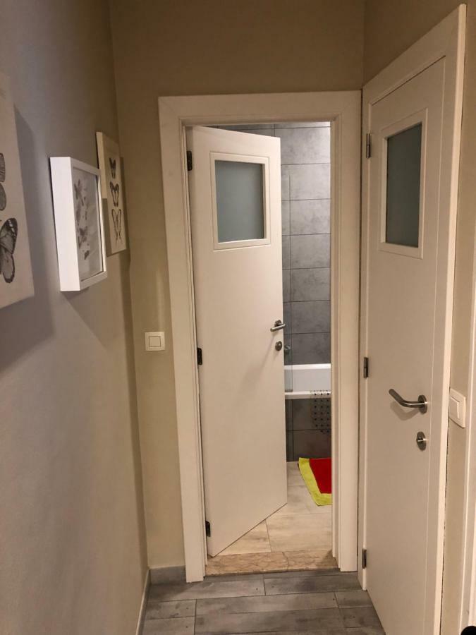 One-Bedroom Apartment Near Atomium Brussels Exterior photo